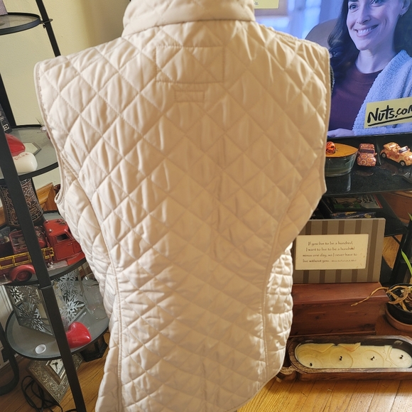 Van Heusen Women's Ivory Vest - Picture 5 of 11